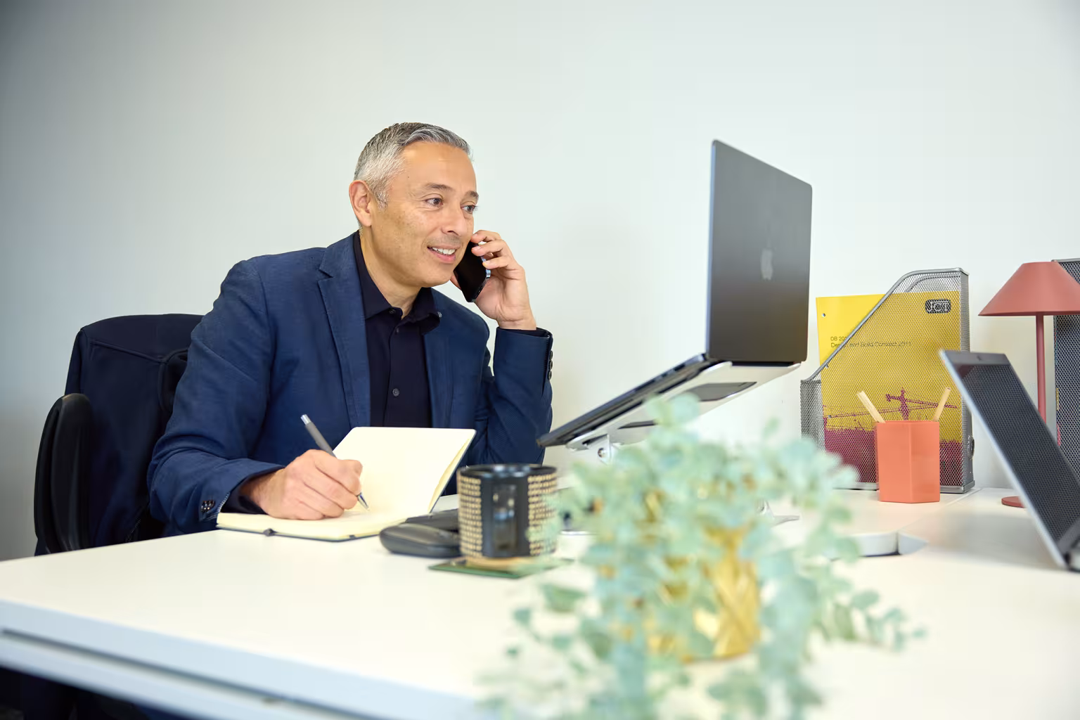 Employee at worktation